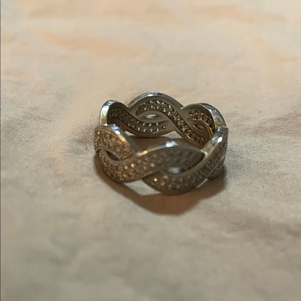 Elegant Silver Infinity Ring